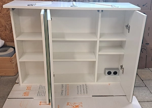 Spiegelschrank zu verschenken Bild 2