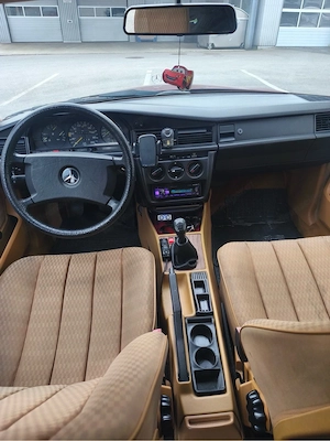 Mercedes 190   2,5D Bild 5
