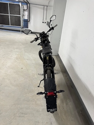 Sur-Ron Light Bee Elektro Moped mit nur 120KM Neuwertig Bild 2