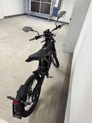Sur-Ron Light Bee Elektro Moped mit nur 120KM Neuwertig Bild 3