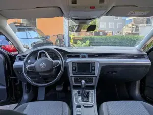 VW Passat Bild 8