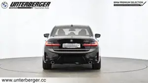 BMW 318d M Sportpaket // Anhängerkupplung elektrisch // Durchladesystem Bild 3