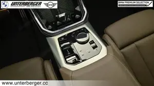 BMW X3 20d xDrive M Sportpaket // Anhängerkupplung //  Panorama Glasdach Bild 9