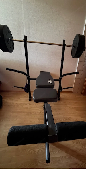 Hantelbank Höhenverstellbar mit Beinstrecker zu verkaufen. Bild 2