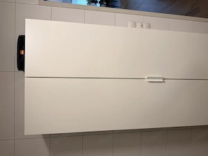 Badschrank weiß mit 6 Böden pro Seite