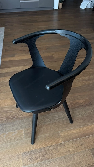 Massivholz Eiche Esstisch schwarz inkl 8 Designerstühle schwarz Bild 3