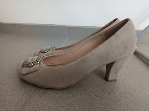 Dirndl Pumps von Hirschkogel Bild 2