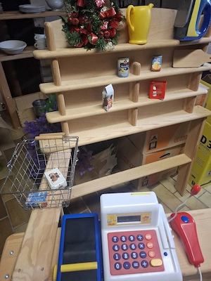Kaufladen mit Zubehör  Bild 4