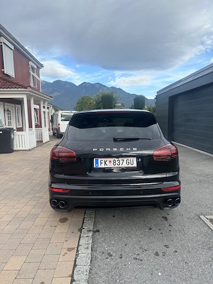 Porsche Cayenne Platinum Bild 4