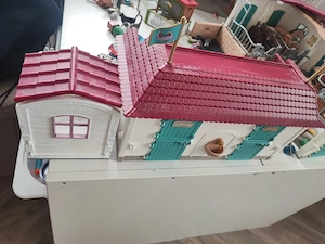 Schleich Pferdehof und Haus Bild 5
