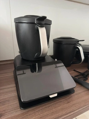 Thermomix Vorwerk TM7, neuwertig, mit einer zweiten Rührschüssel Bild 3