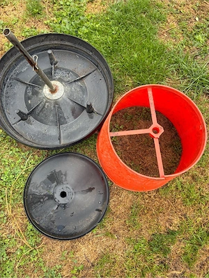 Wasserspender + Futterspender für zB Hennen Bild 5
