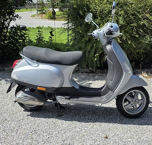 Vespa LX50 Bild 3