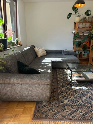 Großes Sofa mit Schlaffunktion Bild 3