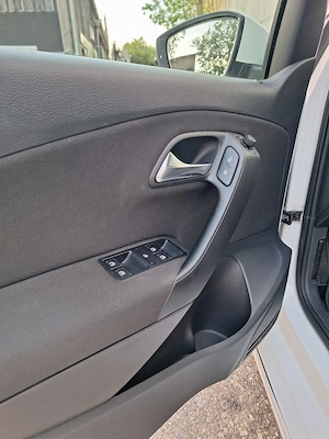 VW Polo R-Line in super tollem Zustand und wenig Kilometer.  Bild 10