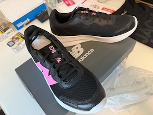 Neuware: New Balance Größe 38
