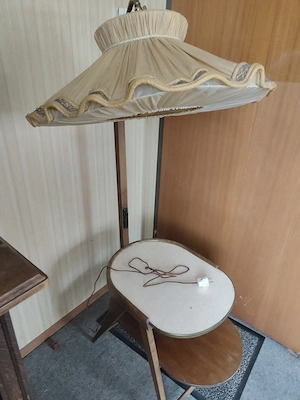Vintage Stehlampe mit Ablage Tisch 50er Jahre