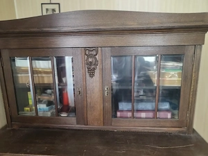 Antike Kommode mit geschliffenen Facettenglas Bild 4
