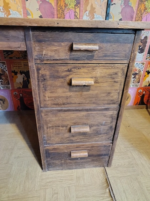 Schreibtisch aus Vollholz  Bild 4