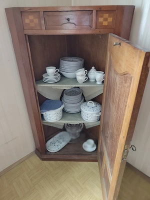 Jugendstil Eckschrank  Bild 3