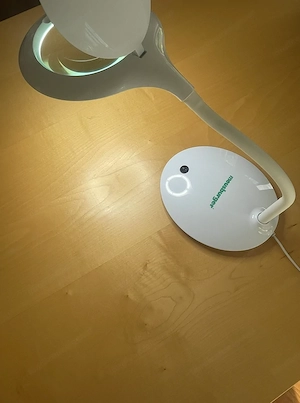 LED-Tischlupe mit Schwanenhals  Bild 2