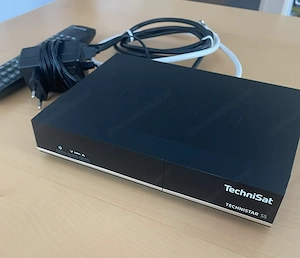 TechniSat TechniStar S5 Sat Receiver HD mit Fernbedienung und Kabeln Bild 2