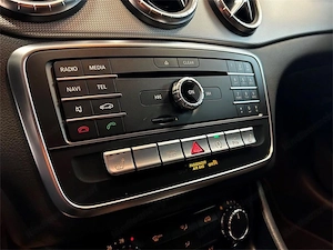 Mercedes Benz CLA 180d AMG Line Bild 2