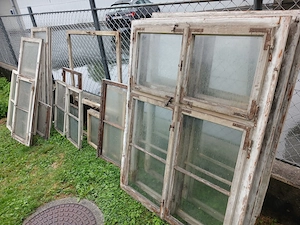 sehr alte Holzfenster Bild 2