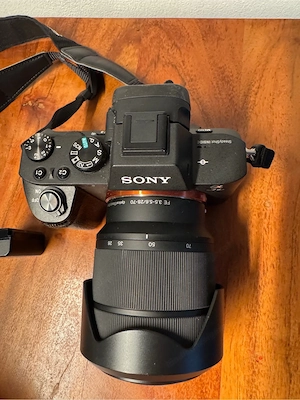 Sony Alpha 7 II Spiegellose Vollformat Kamera mit Objektiv Bild 3