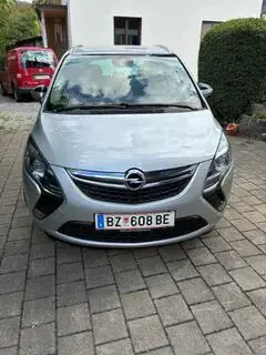 Opel Zafira Bild 2