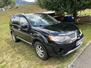 Mitsubishi Outlander 2,0 DI-D Instyle Bild 3