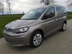 VW Caddy Basis 2.0TDI Sport Edition ACC Kam GV5 App 75 k...
