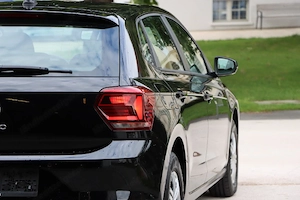 VW Polo 1.0 95PS *App connect  *PDC *Climatronic *Multimedia *nur 3.000km !! Bild 3