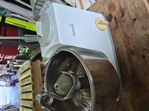 Küchenmaschine 