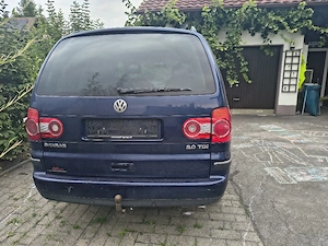 VW Sharan 2.0 TDI Kombi   Family Van Bild 5
