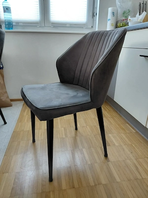 6 Esszimmer-Stühle, sehr gepflegt