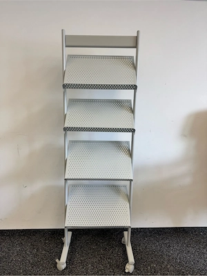 Bürobedarf Schrank Sessel Regal Bild 3