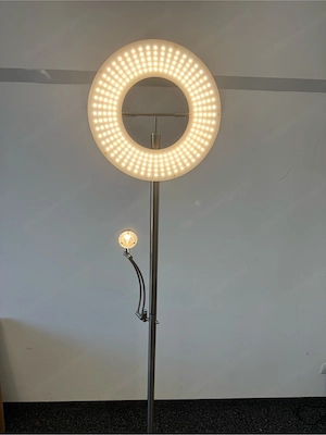 Bürobedarf Schrank Sessel Regal Bild 2