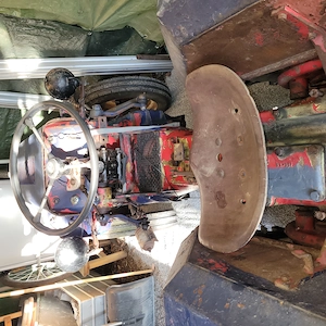 Verkaufe schmallspur Traktor 