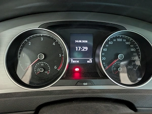 VW Golf 1,6 TDI Garagengepflegt Bild 8