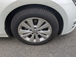 VW Golf 1,6 TDI Garagengepflegt Bild 9