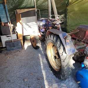 Verkaufe schmallspur Traktor  Bild 5