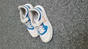 Sportschuh Gr 33, Marke Kempa