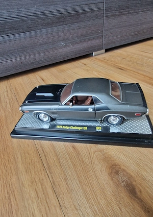 Verkaufe 1970er Dodge Challenger Modellauto Bild 2