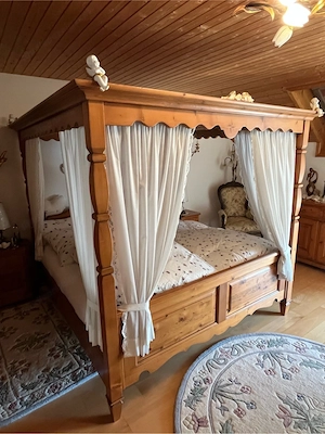 Traumhaftes Massivholz Himmelbett (Landhausstil) inkl. Vorhänge & Matratzen Bild 5