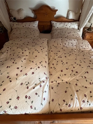 Traumhaftes Massivholz Himmelbett (Landhausstil) inkl. Vorhänge & Matratzen Bild 3