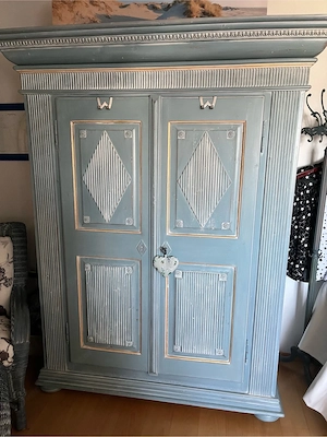 Wunderschöner Shabby Chic Bauernschrank   Massivholzschrank (Blau-Grau) Bild 3