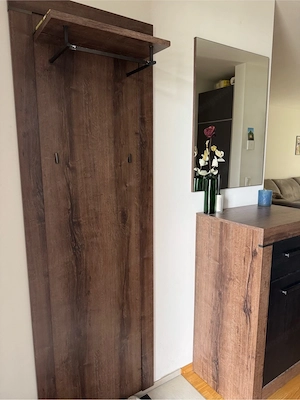 Garderobe mit Schrank Bild 3