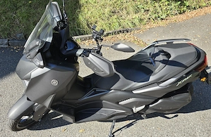 Yamaha XMAX 300   Sonic Grey   Erstbesitz   nur 7.924 km   Griffheizung Bild 4
