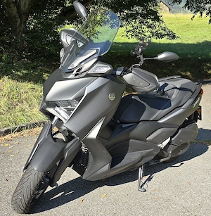 Yamaha XMAX 300   Sonic Grey   Erstbesitz   nur 7.924 km   Griffheizung Bild 2